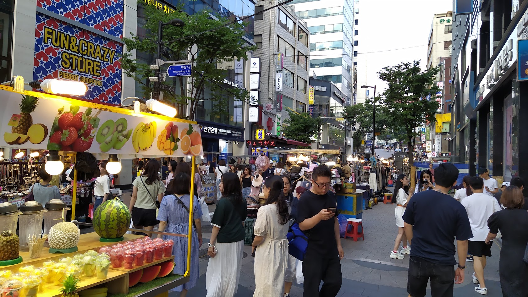 Seoul opens doors as Tokyo tightens reins on foreign talent